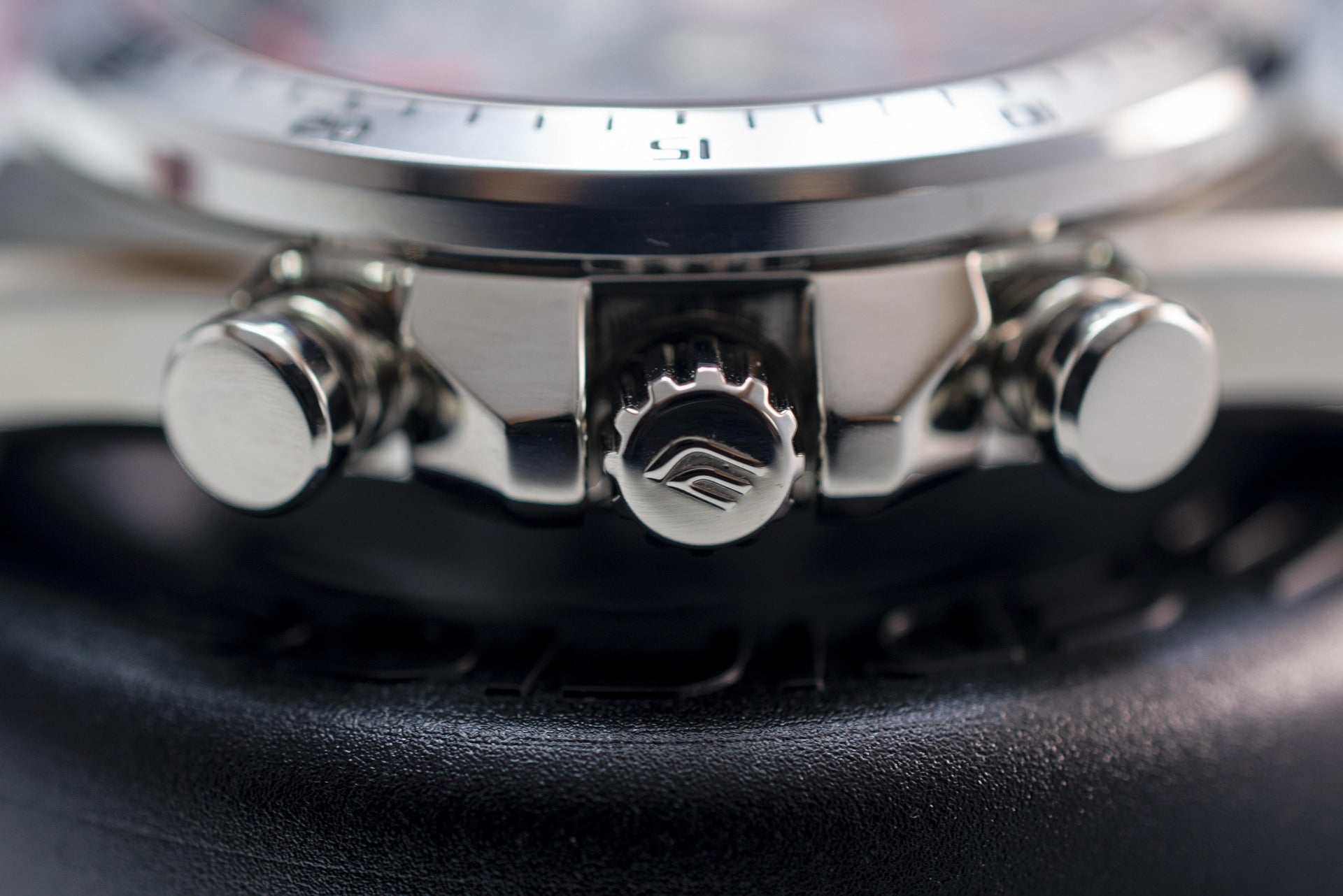The Complete Guide to Mechanical Watches: Craftsmanship, Movements, and Smart Buying