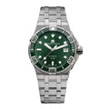 Maurice Lacroix Aikon Automatic Venturer herenhorloge 43mm met groene wijzerplaat en roestvrijstalen band, waterdicht tot 30 ATM.