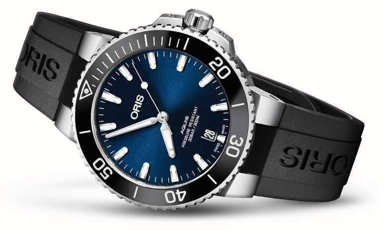 Oris Aquis Date Unisex horloge 39,5mm kopen met blauwe wijzerplaat en zwarte rubberen band. Luxe dames horloge voor dagelijks gebruik of speciale gelegenheden.