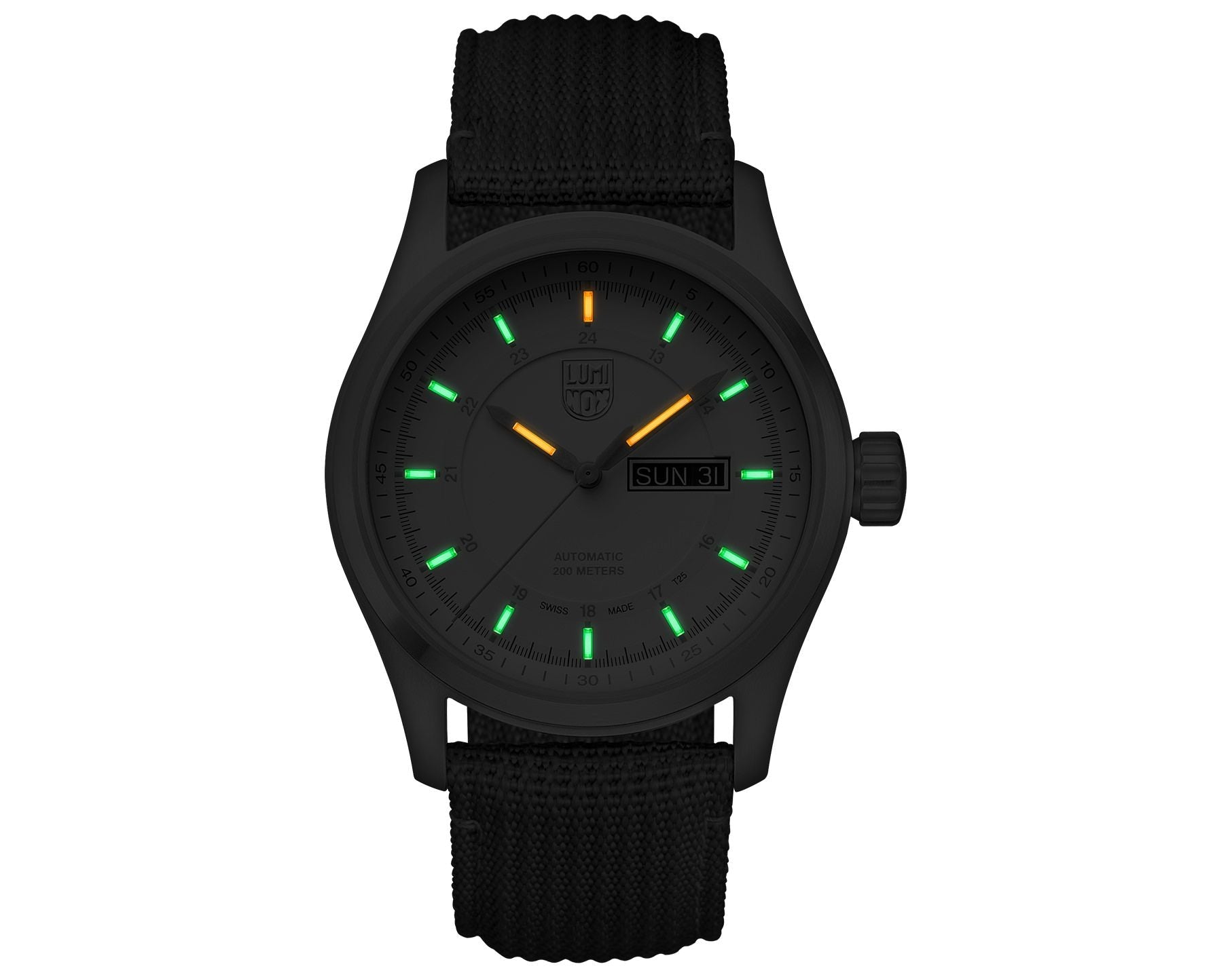 Luminox xl 1907 nf Atacama Field Automatic Herenhorloge 45mm met zwarte wijzerplaat, lichtgevende indexen en zwarte nylon band. Swiss Made herenhorloge voor outdoor en dagelijks gebruik.