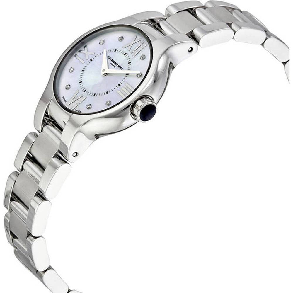 Raymond Weil Noemia 5927-ST-00995 dameshorloge 27mm met zilverkleurige roestvrijstalen band en parelmoer wijzerplaat met diamanten uurmarkeringen.