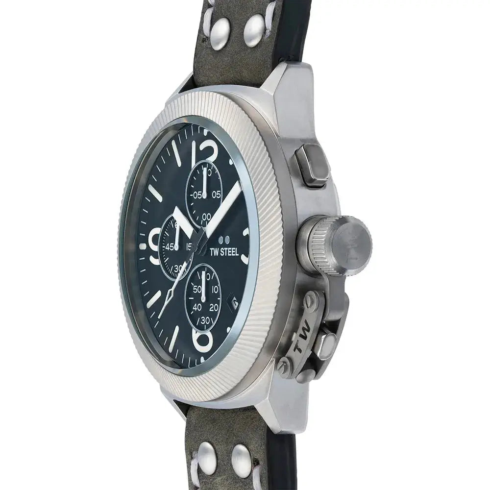 TW Steel Canteen CS105 Herenhorloge 45mm met zwart leren band en robuuste stalen kast, ideaal voor stijlvolle mannen. Luxe chronograaf horloge uit de TW Steel collectie.