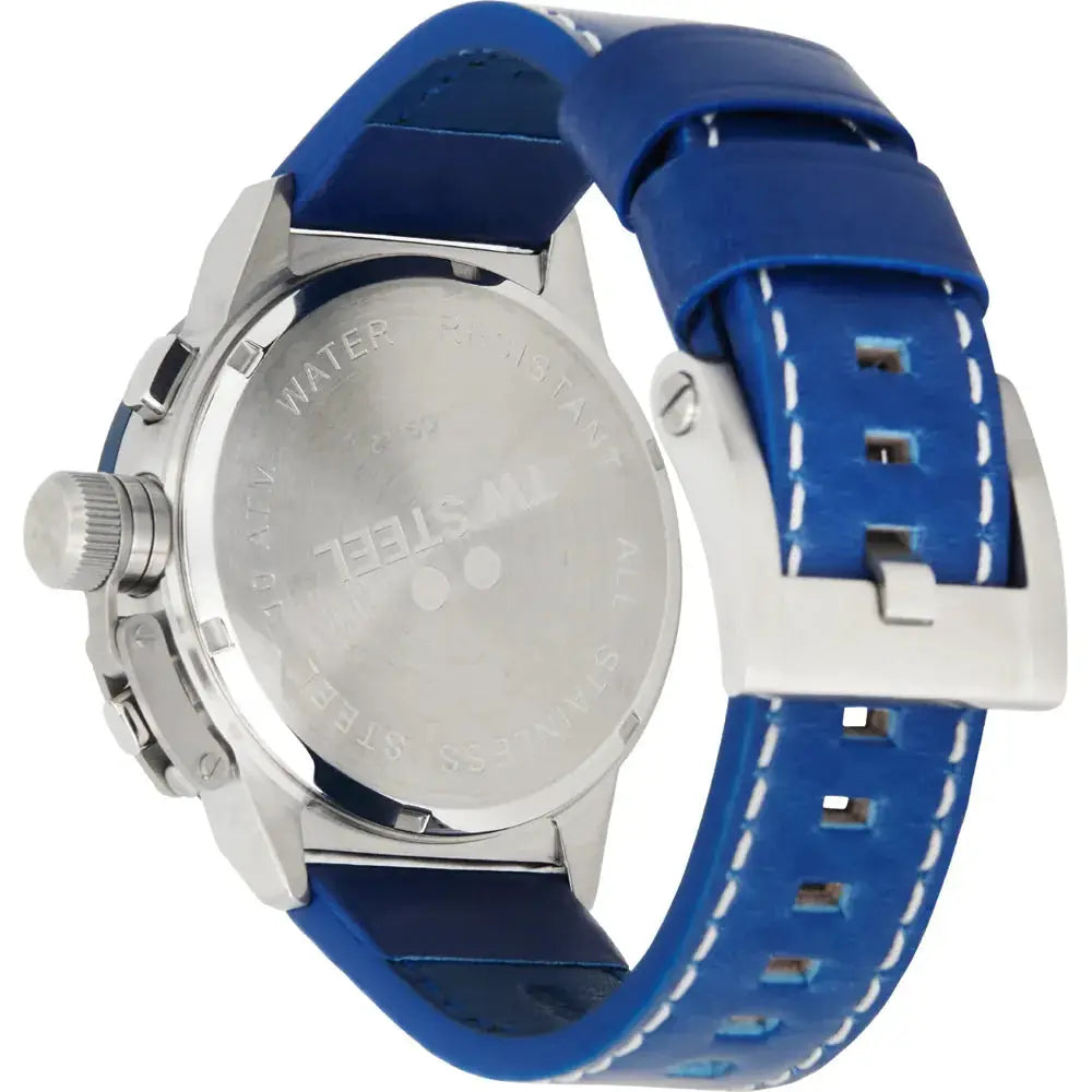 TW Steel Canteen CS122 Herenhorloge 45mm Redbull met blauwe wijzerplaat, rode accenten en leren band. Sportief horloge voor mannen.